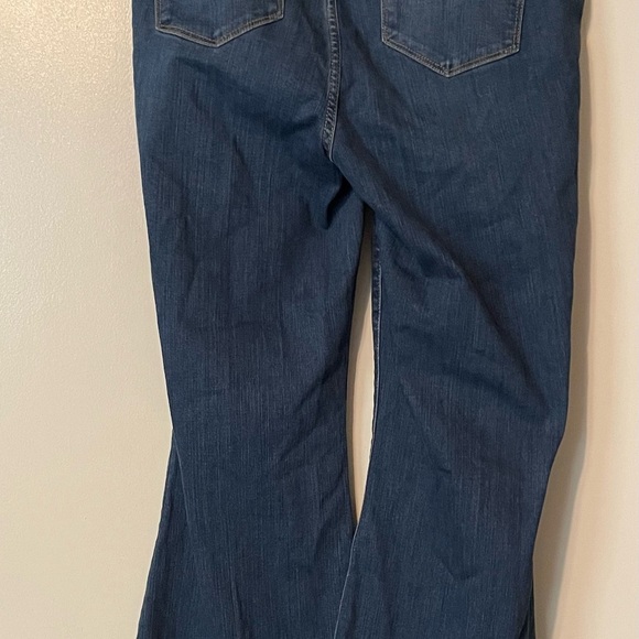 Torrid Sky High A Line Flare Premium Stretch High Rise Jean Size 12 Short - Picture 9 of 16
